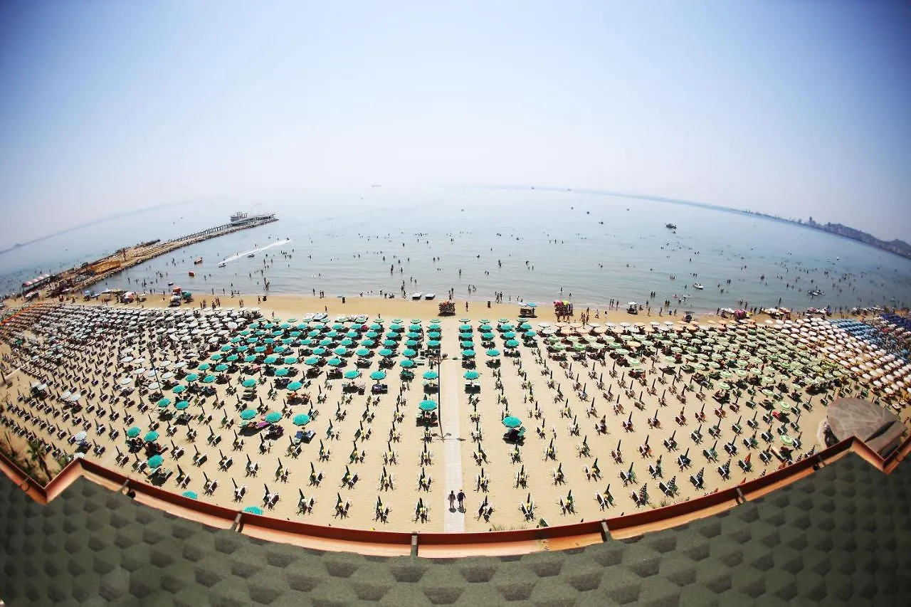 Perandor Beach Hotel Durrës 4*,  Albania